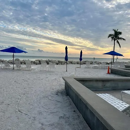 Latitude Penthouse Key West Appartement